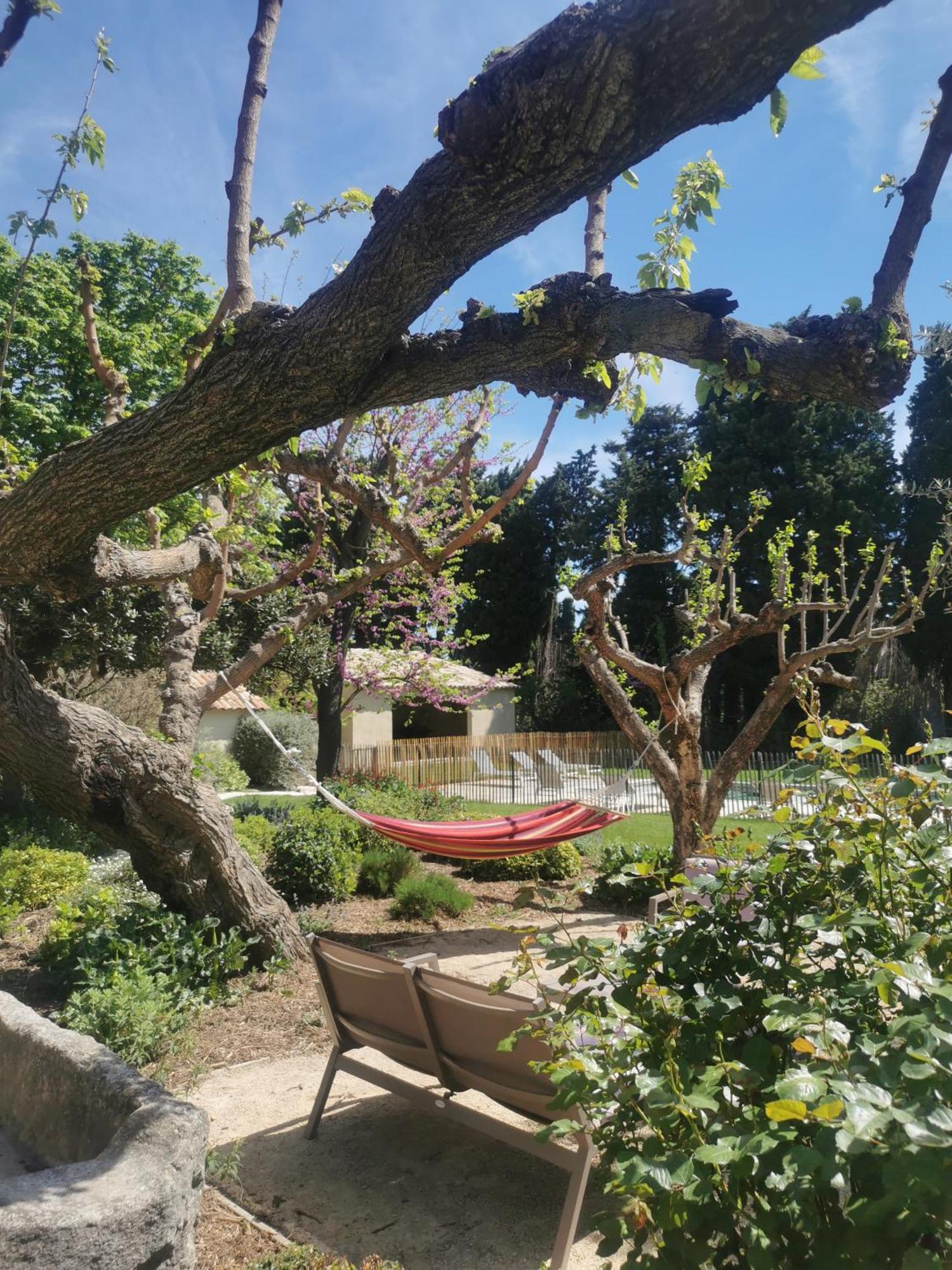 Mas De La Gramillere Hotel Barbentane Bagian luar foto